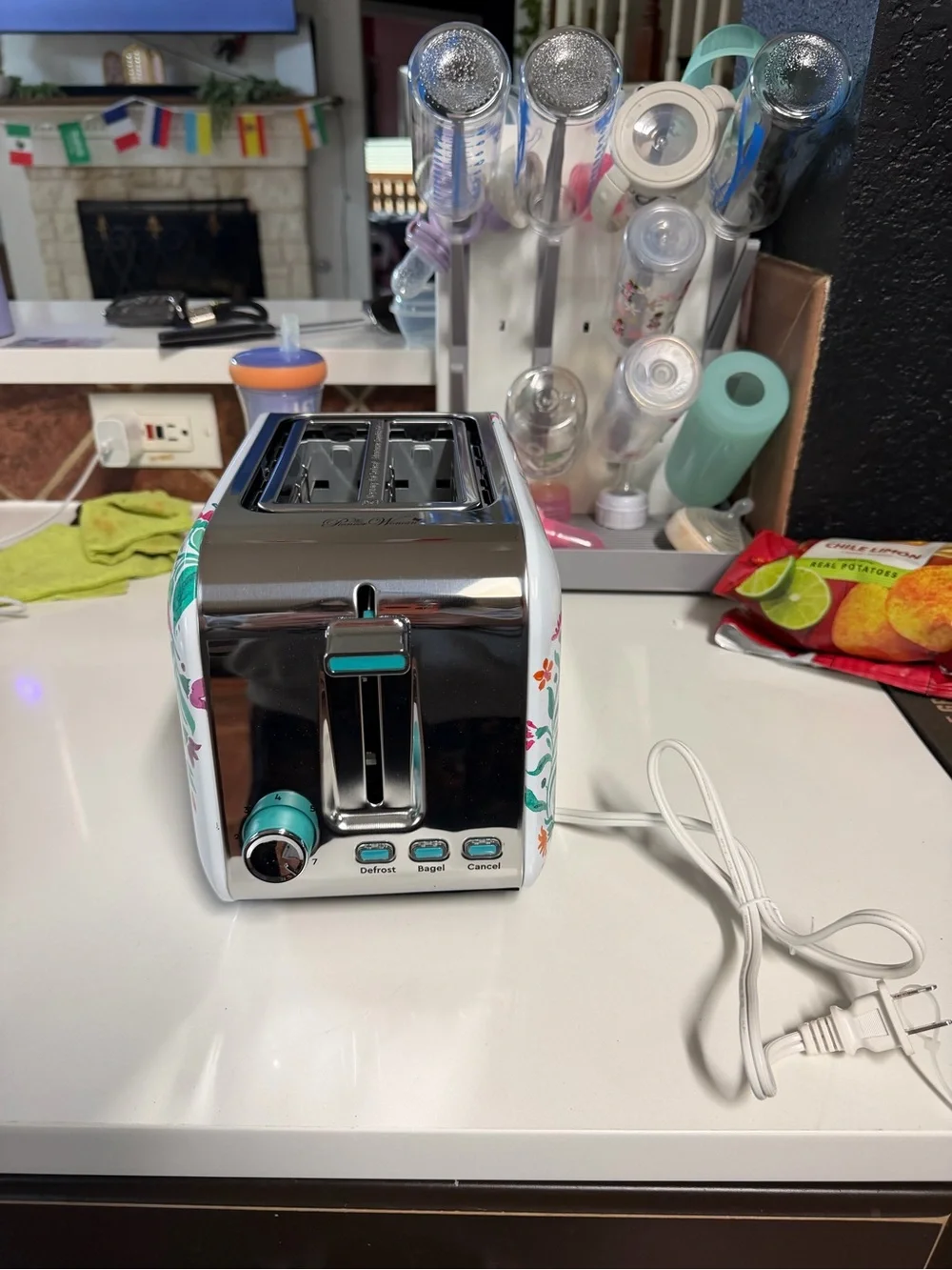 The Pioneer Woman White Floral 2-Slice Toaster